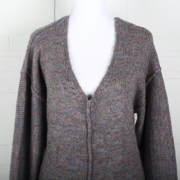 Promesa Loosely Translated Oversized VNeck Sweater - Picture 3 of 9
